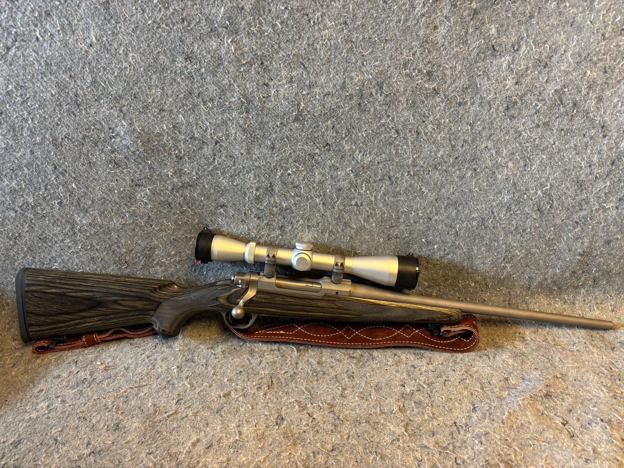 RUGER M77 HAWKEYE