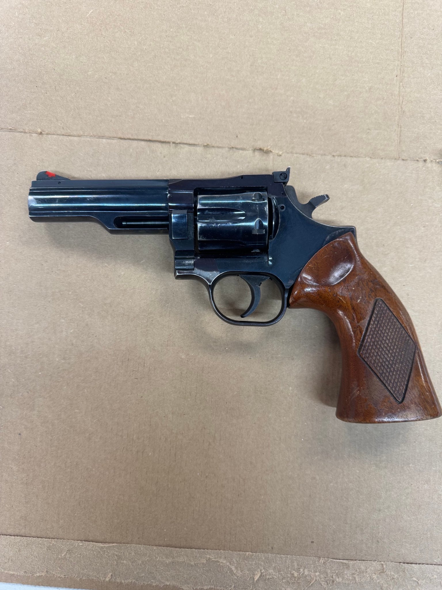 DAN WESSON FIREARMS 15-2