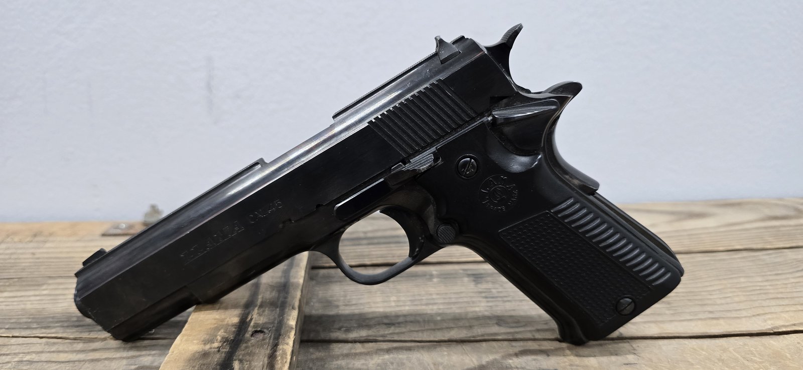 STOEGER Stoeger Industries Llama 45, 5" Barrel, 45 ACP, Semi-automatic, Handgun, Includes Soft Case