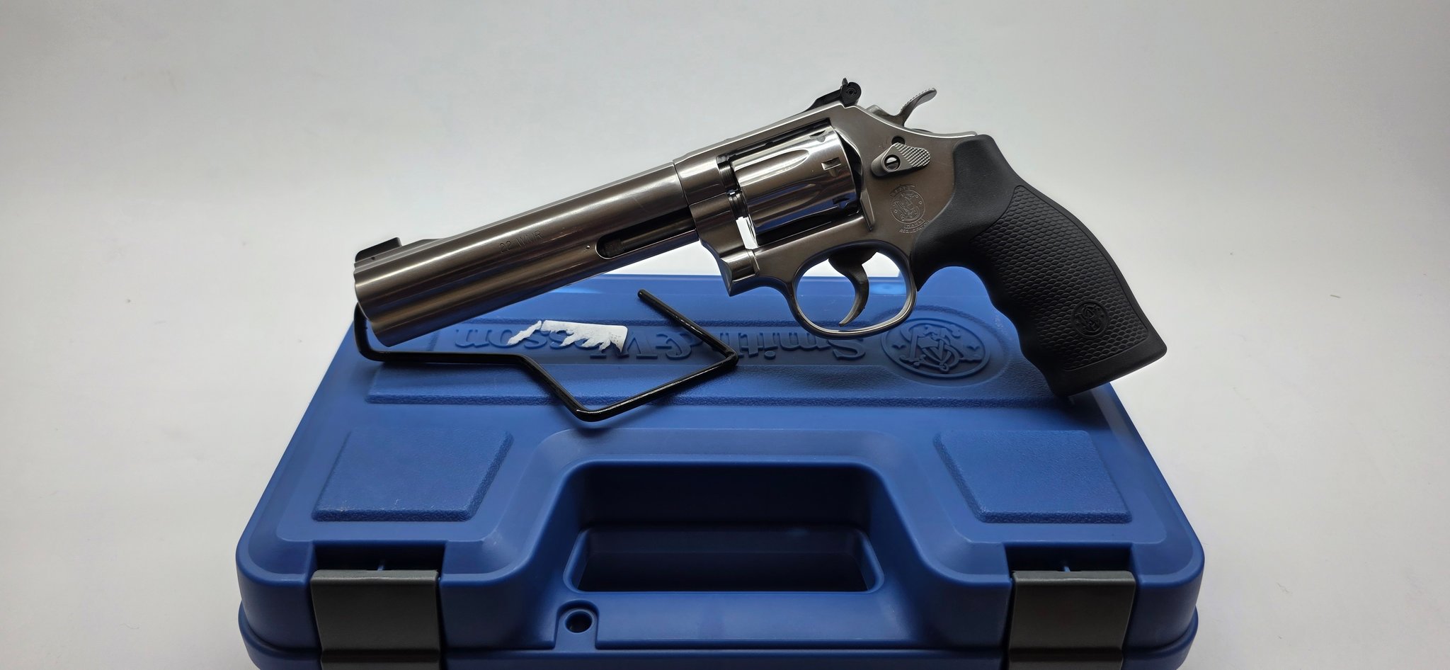 SMITH & WESSON 648