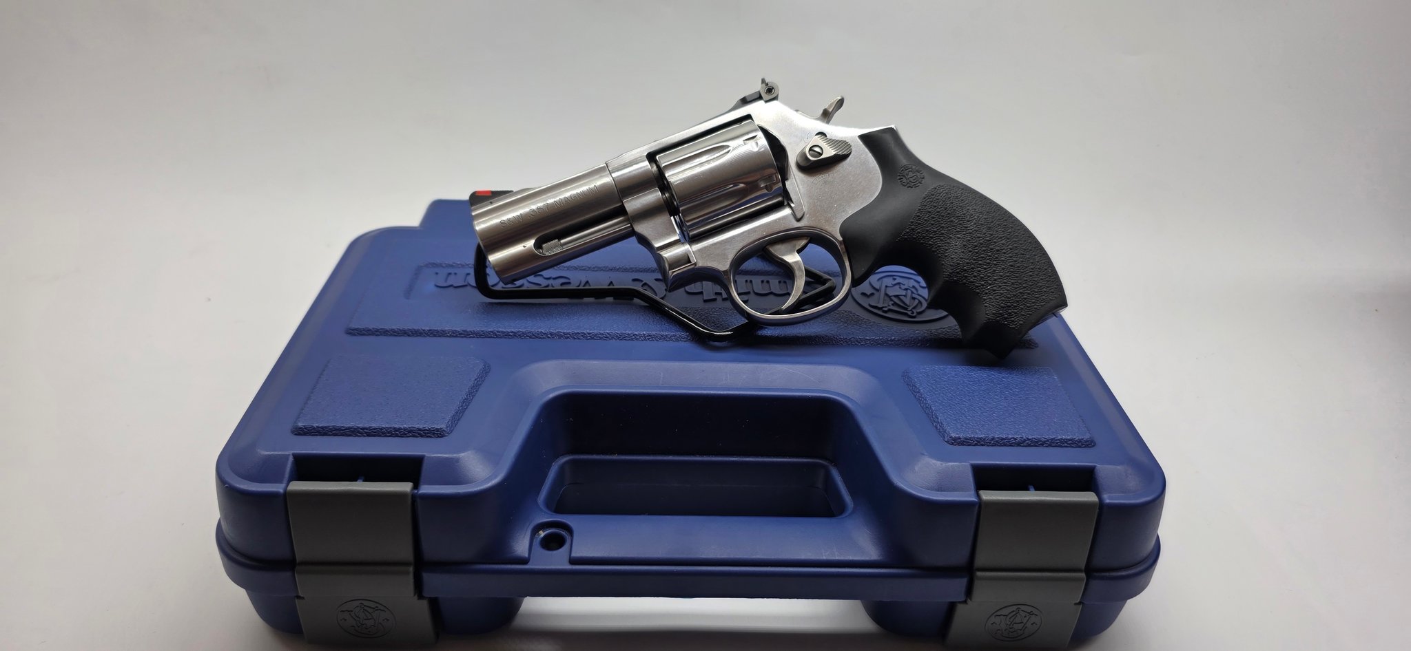 SMITH & WESSON 686 PLUS