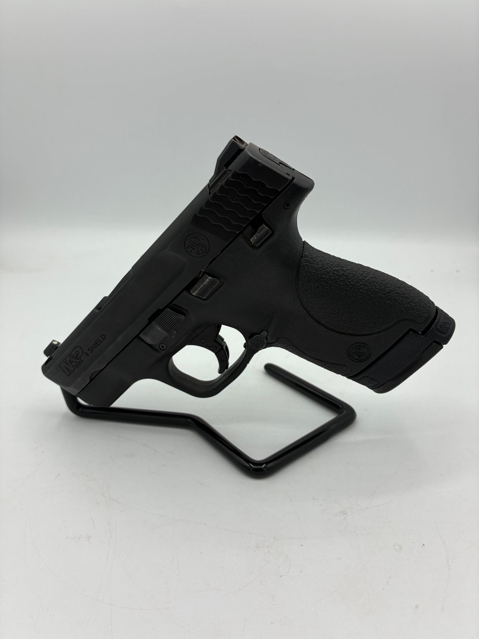 SMITH & WESSON M&P 9 SHIELD