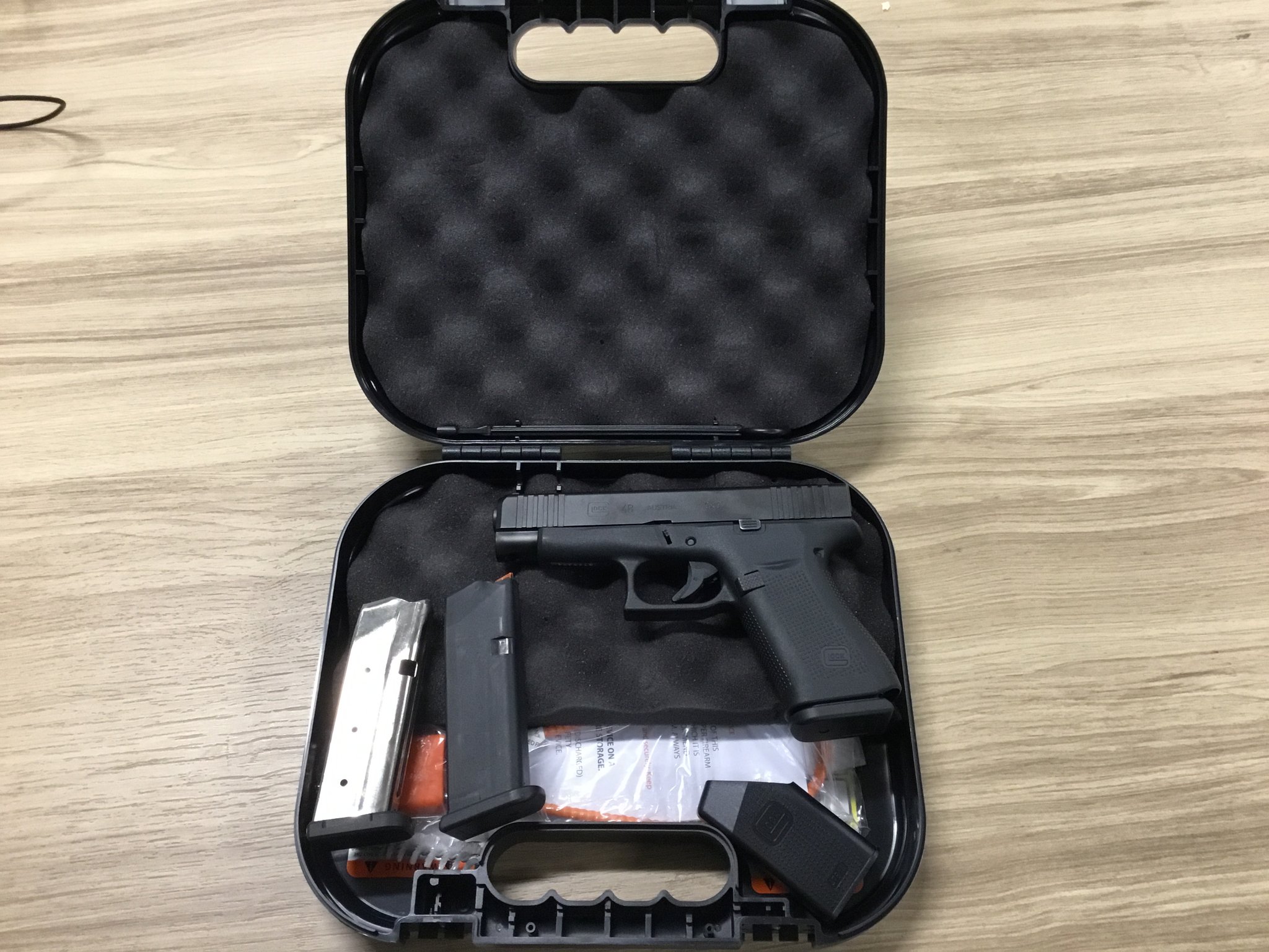 GLOCK 48