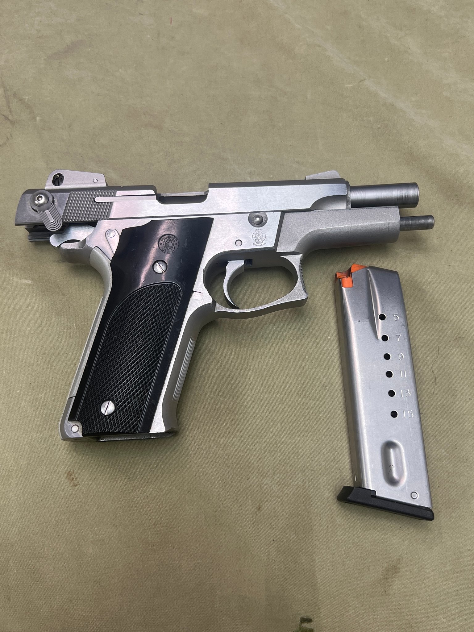 SMITH & WESSON 659