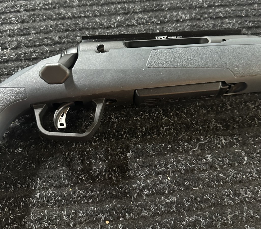 SAVAGE ARMS Aixis