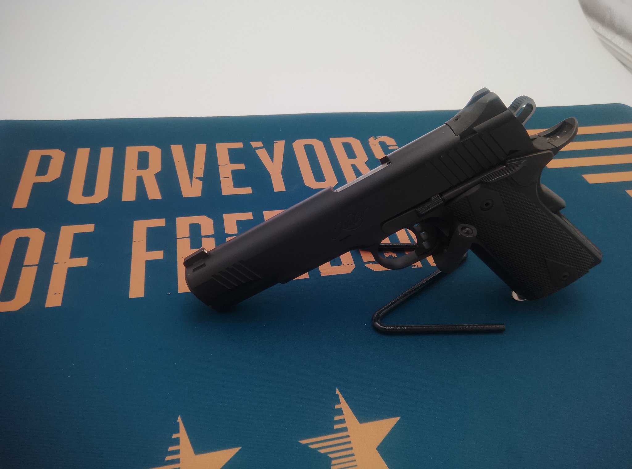 KIMBER 1911 CUSTOM LW