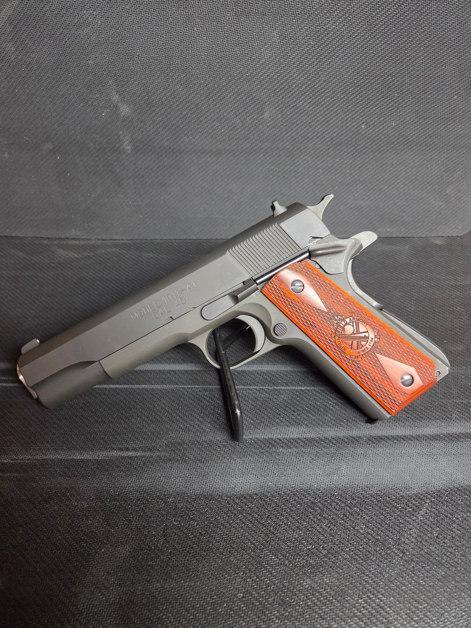 SPRINGFIELD ARMORY 1911 MIL-SPEC (GI.45)