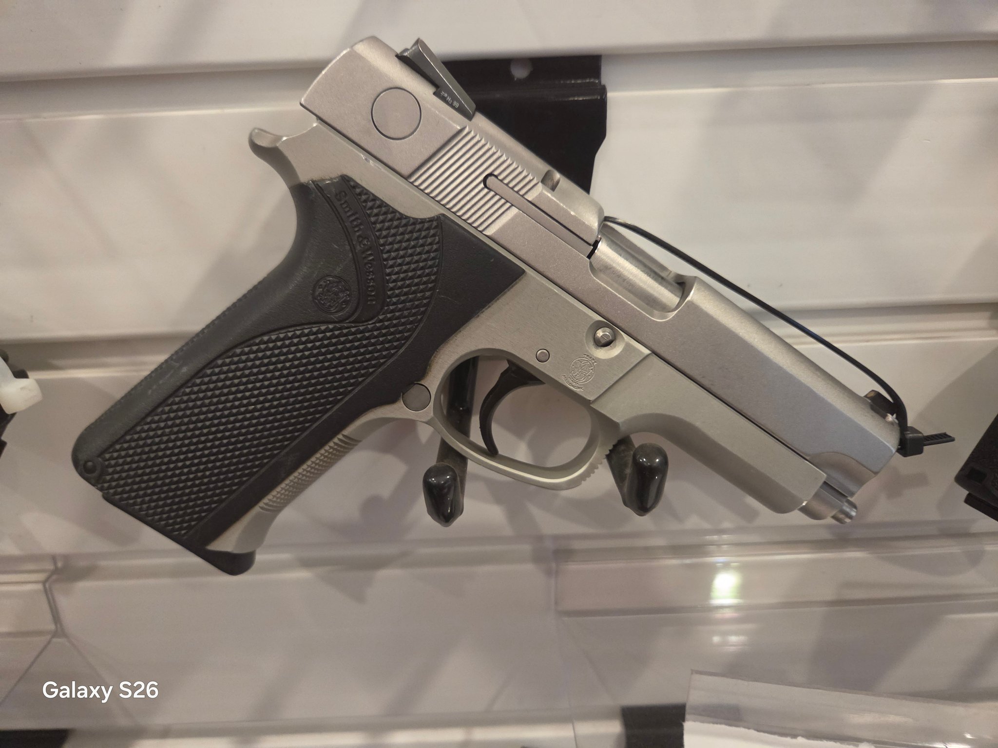 SMITH & WESSON 4043