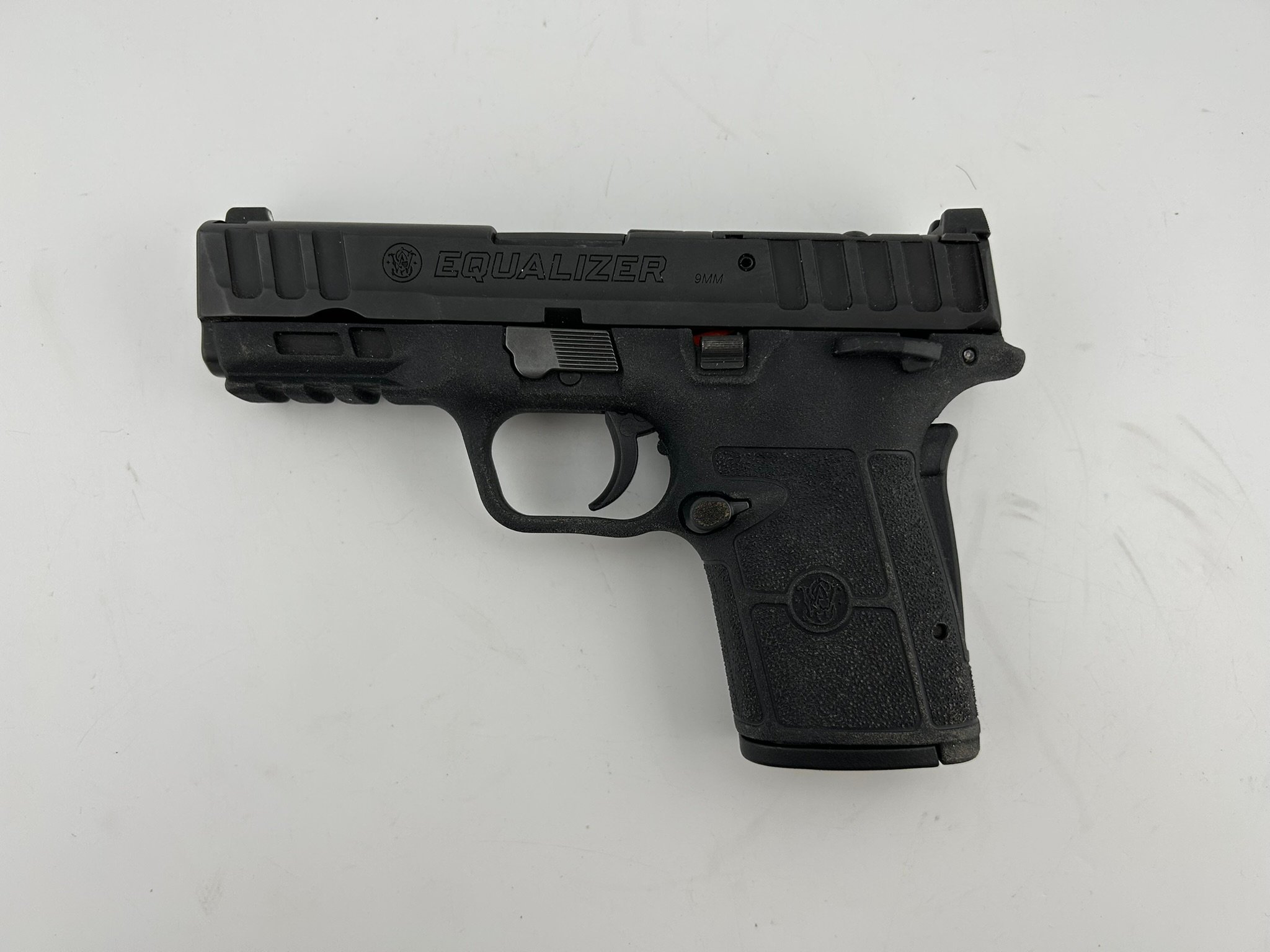 SMITH & WESSON EQUALIZER (THUMB SAFETY) *10-ROUND*