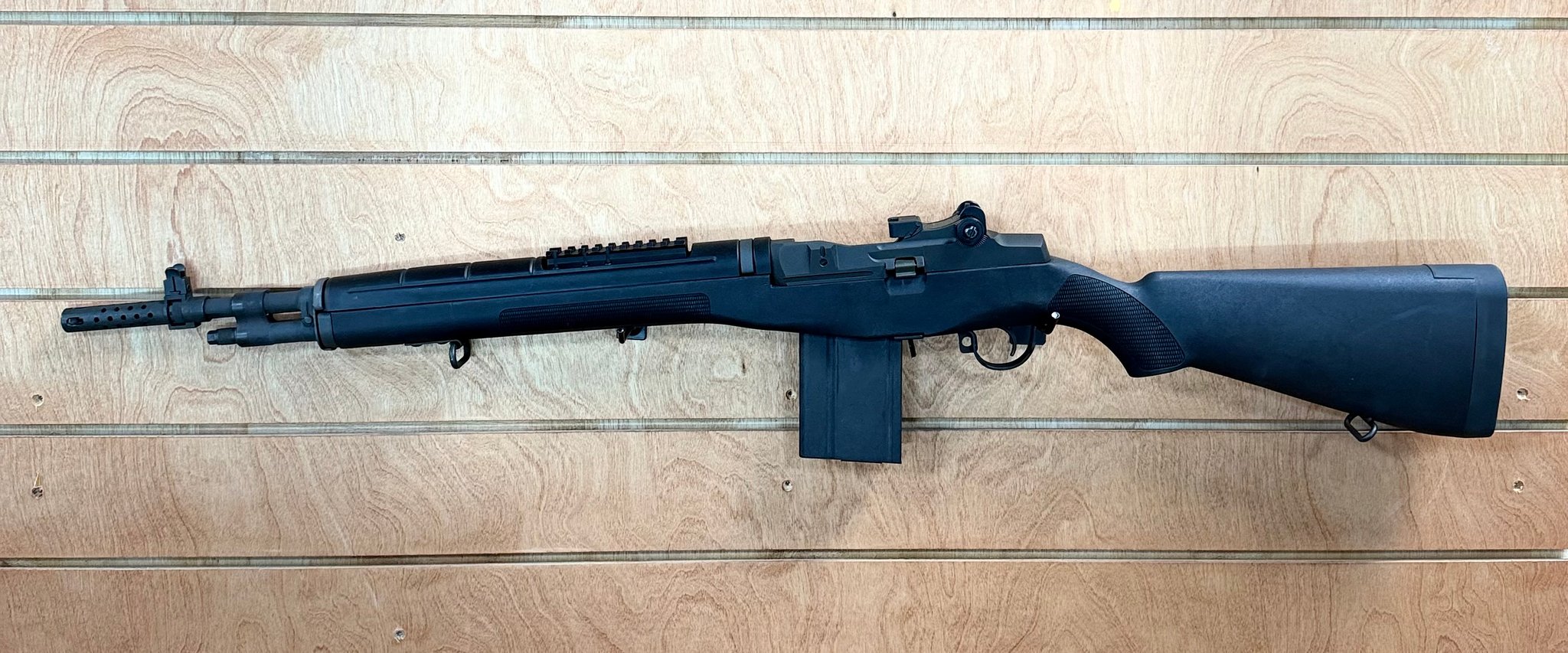SPRINGFIELD ARMORY SOCOMB 16