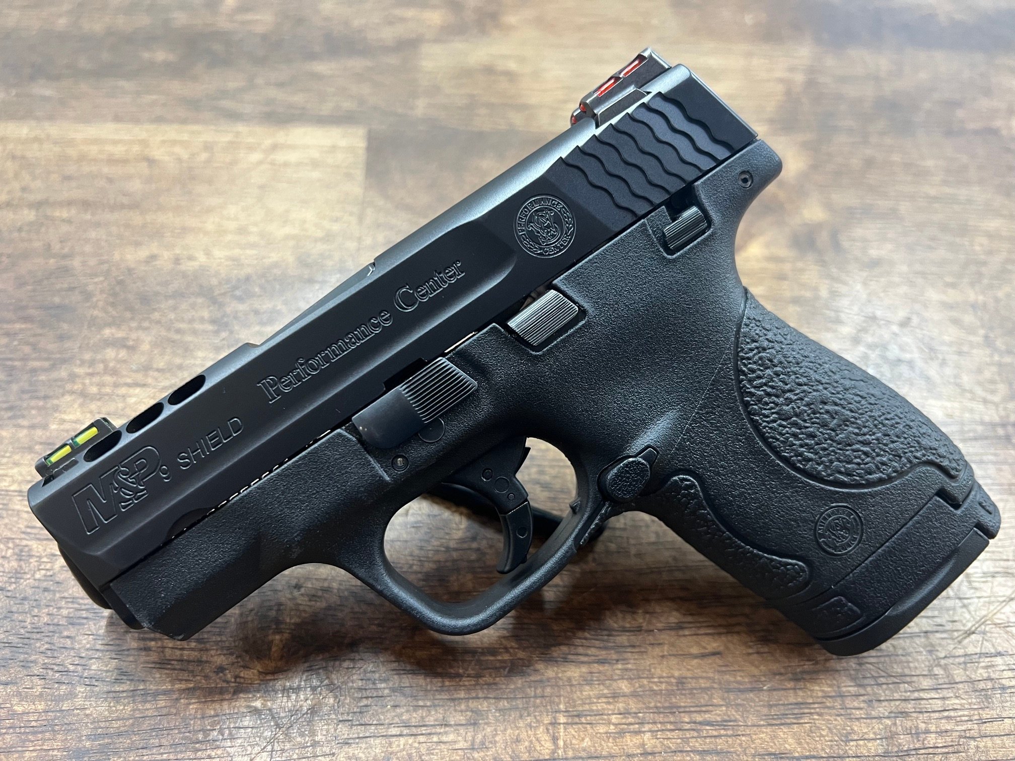 SMITH & WESSON M&P 9 SHIELD Performance Center