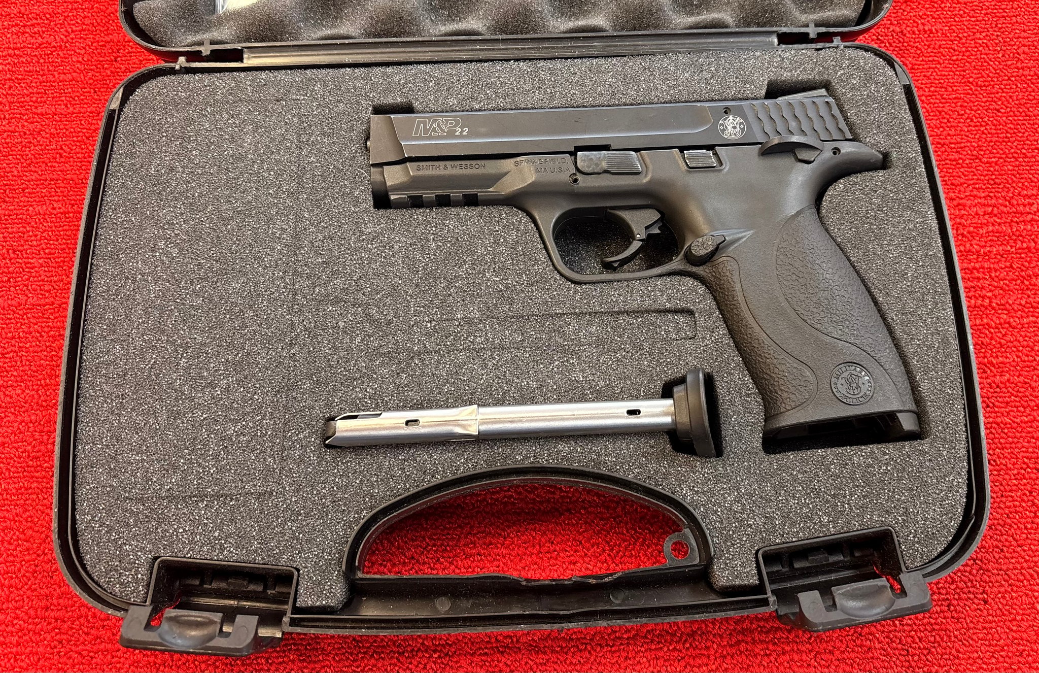 SMITH & WESSON M&P22 12 ROUND THREADED BARREL