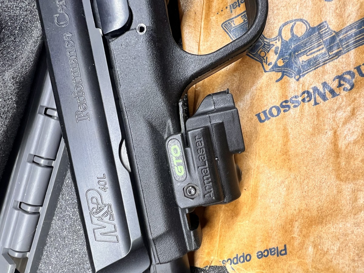 SMITH & WESSON M&P40