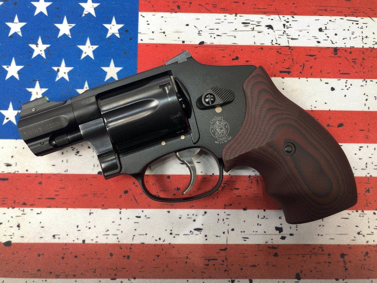 SMITH & WESSON 432UC