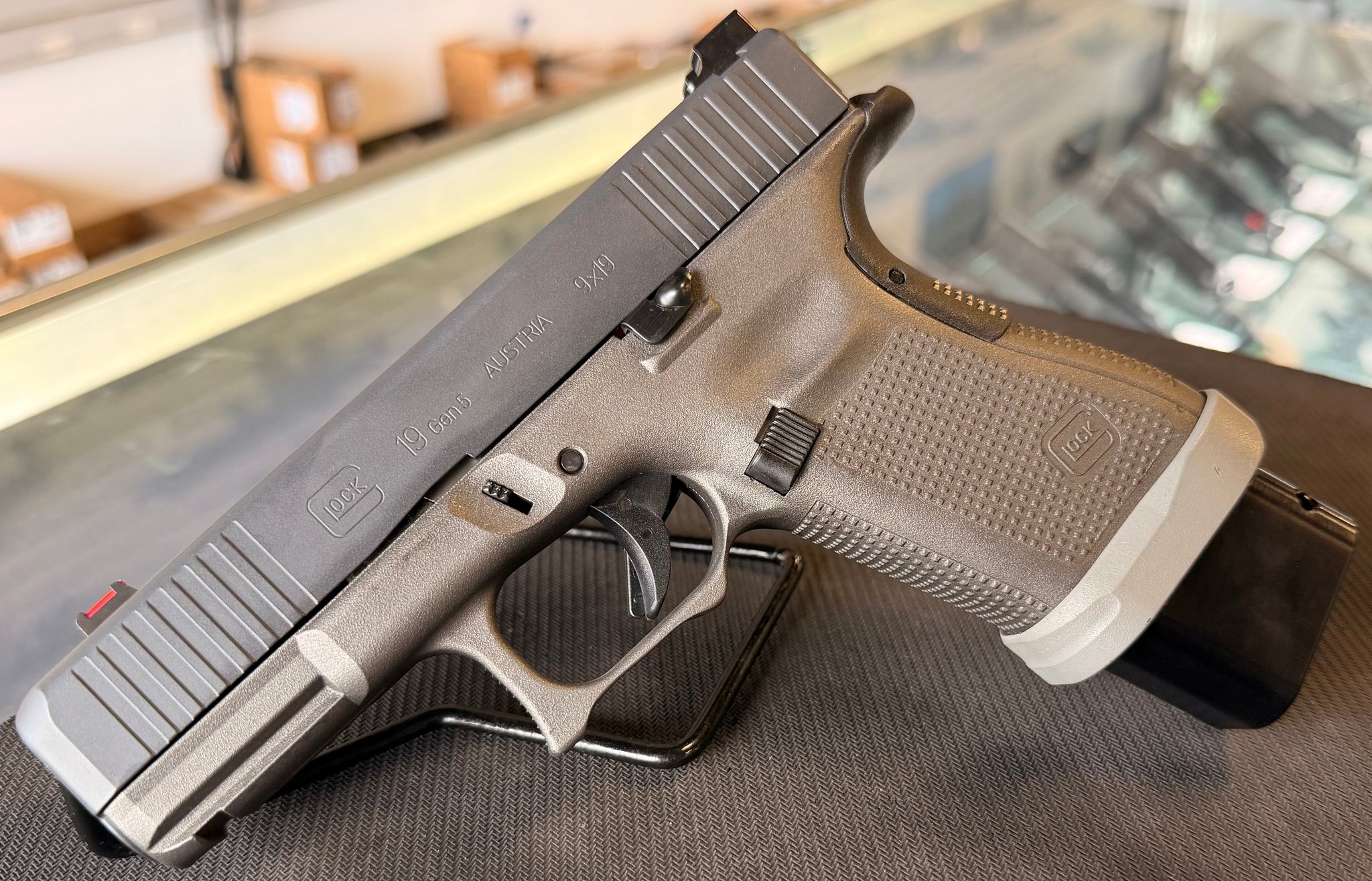 GLOCK G19