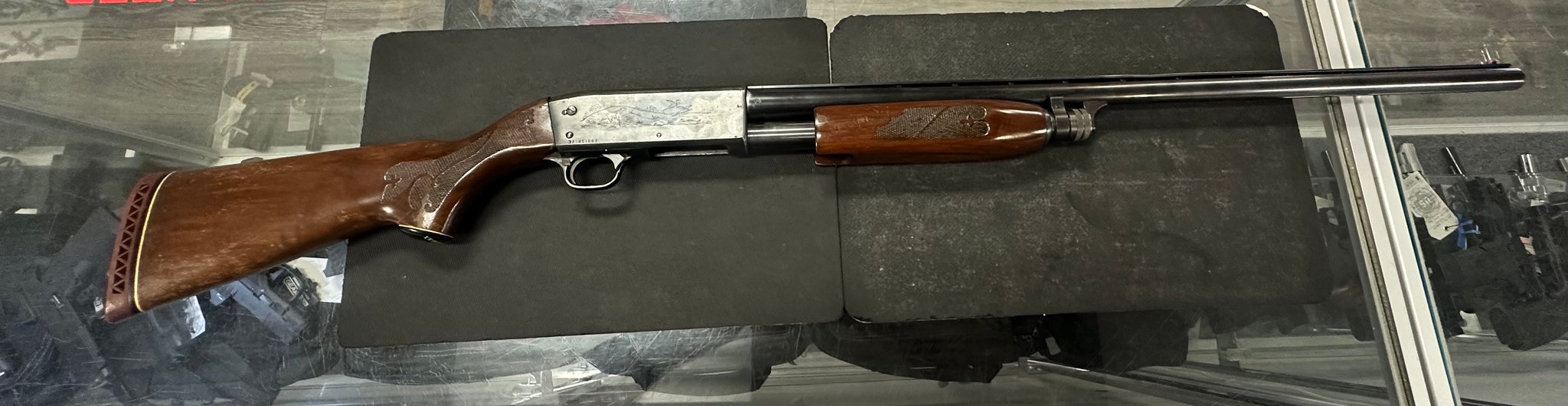 ITHACA GUN COMPANY MODEL 37 FEATHERLIGHT