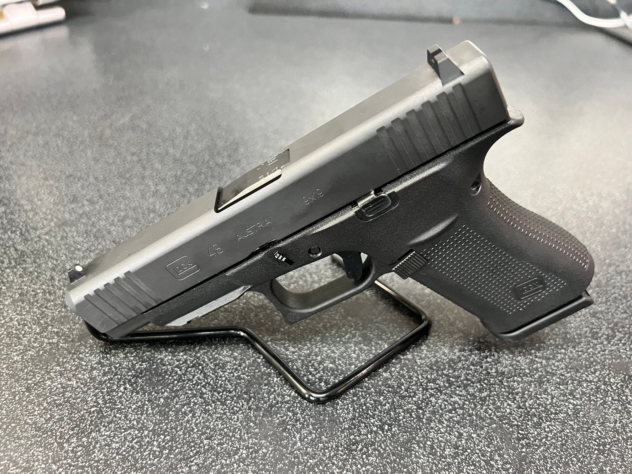 GLOCK 48