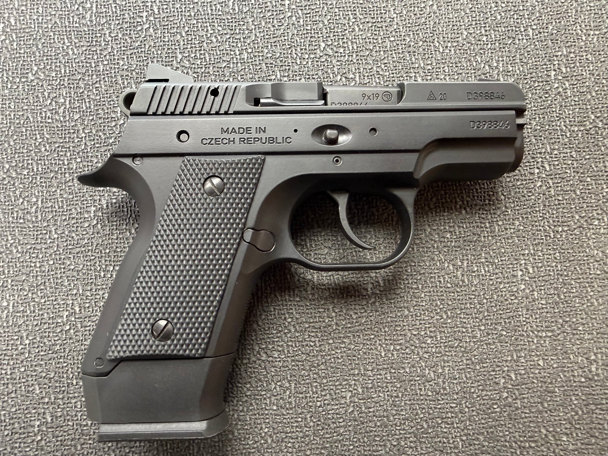 CZ CZ2075 RAMI (PISTOL)
