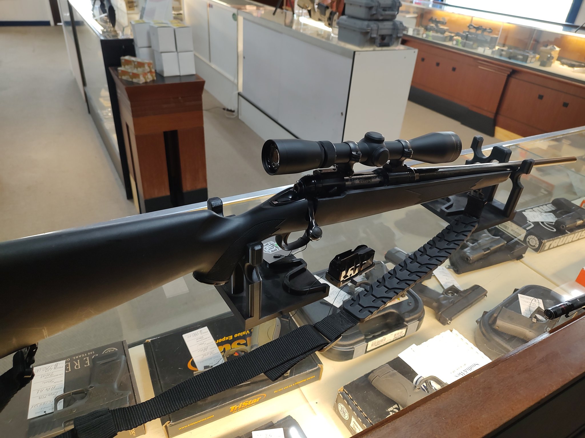 SAVAGE ARMS 11