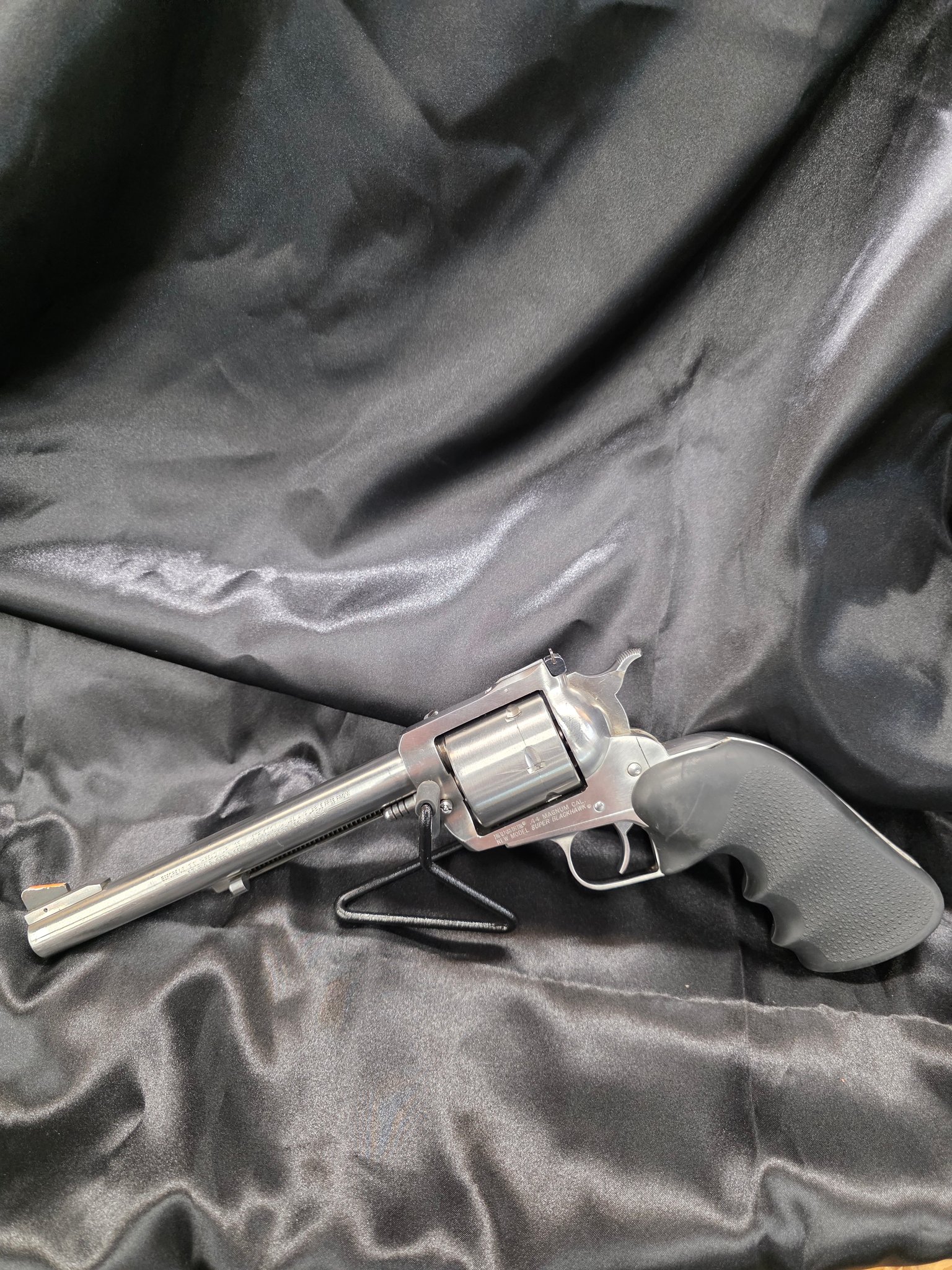 RUGER NEW MODEL SUPER BLACKHAWK