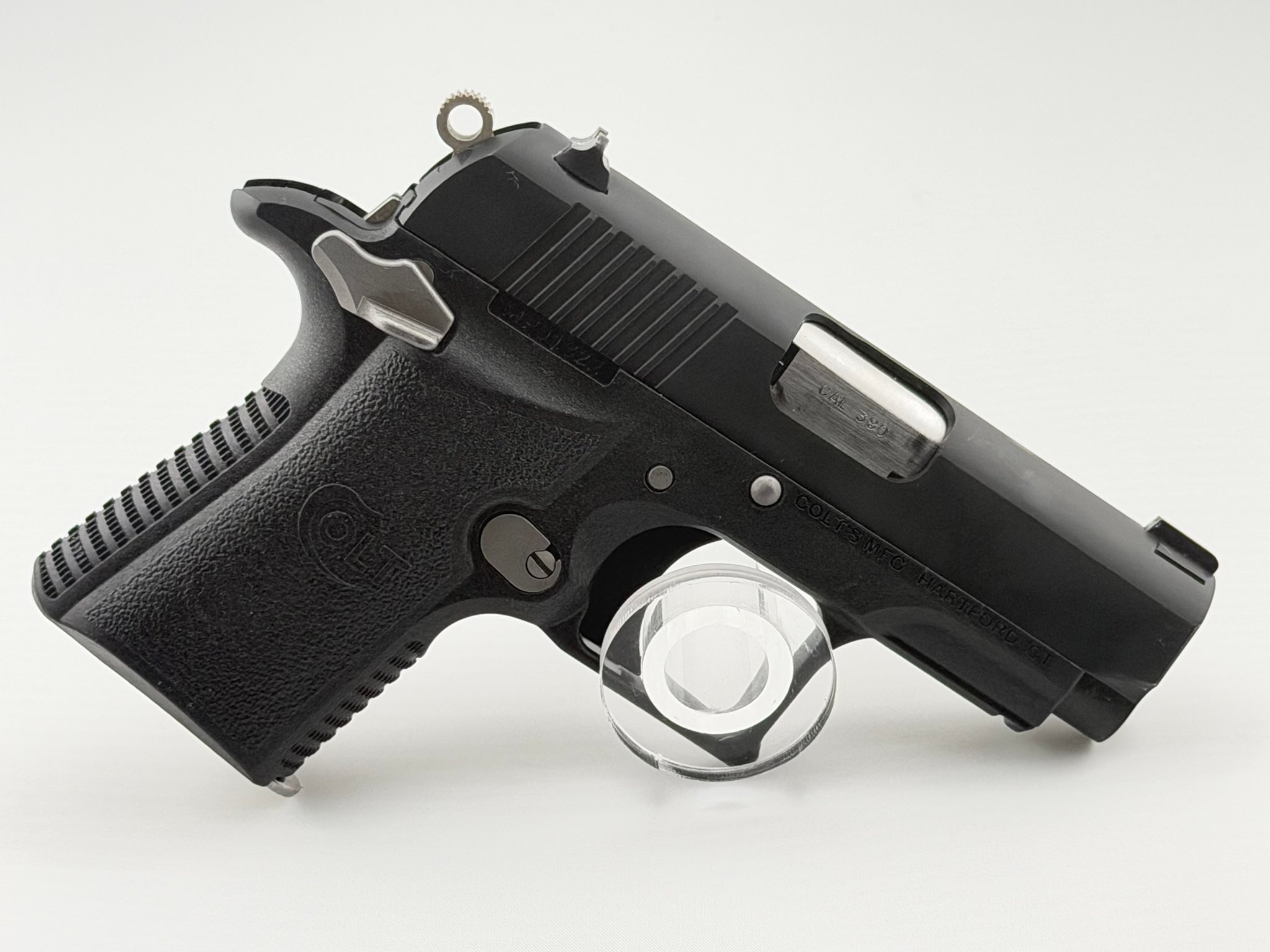 COLT Mustang