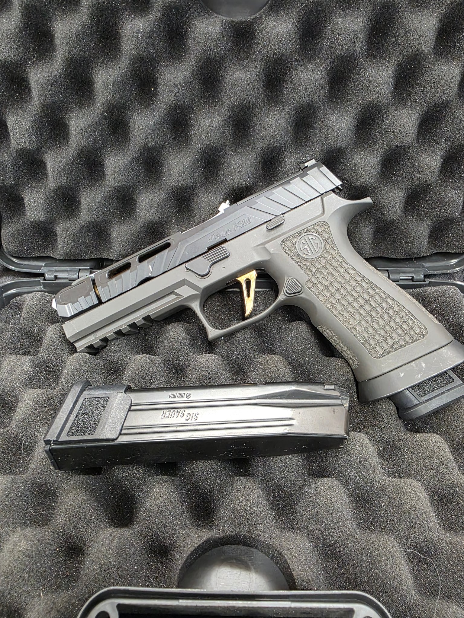 SIG SAUER P320 Spectre Elite