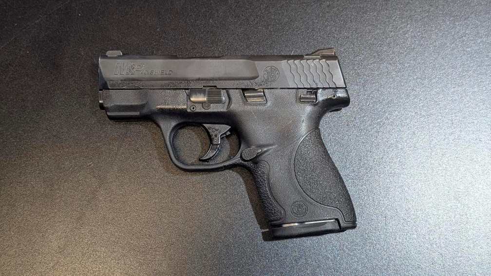 SMITH & WESSON M&P 40 SHIELD