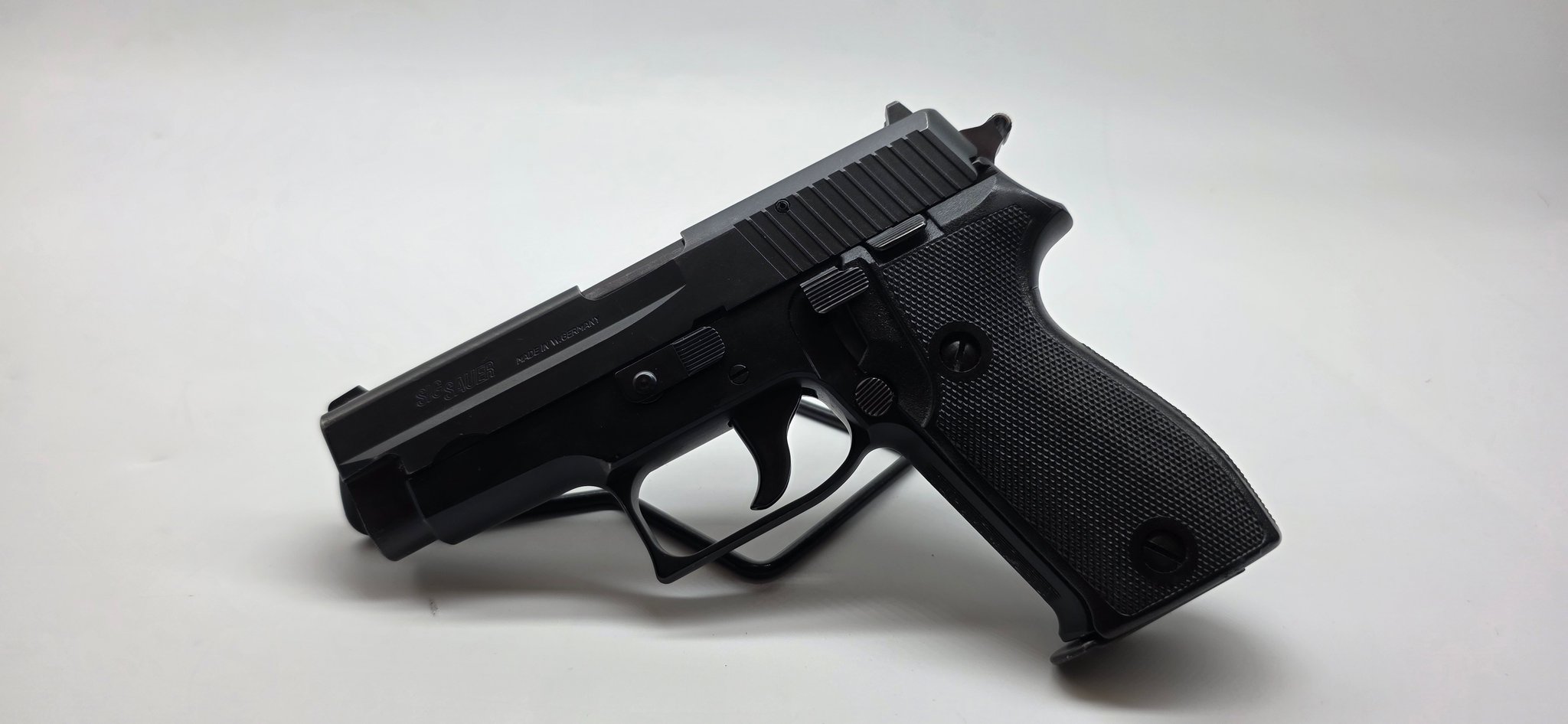 SIG SAUER P6