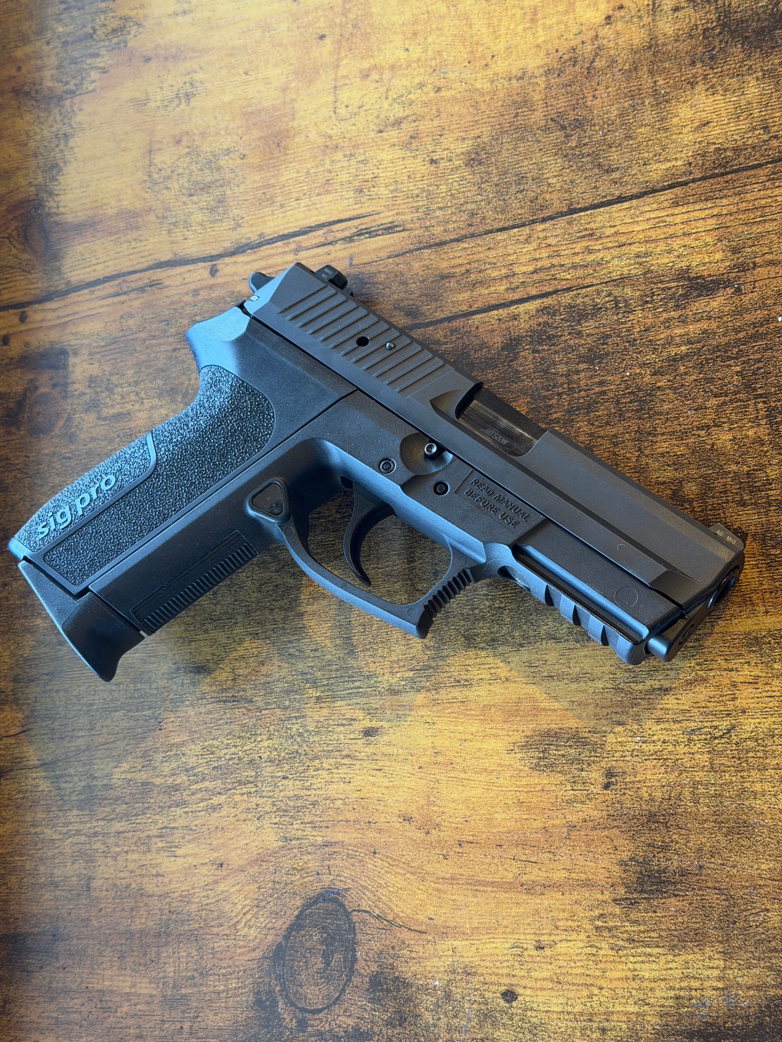 SIG SAUER E2022