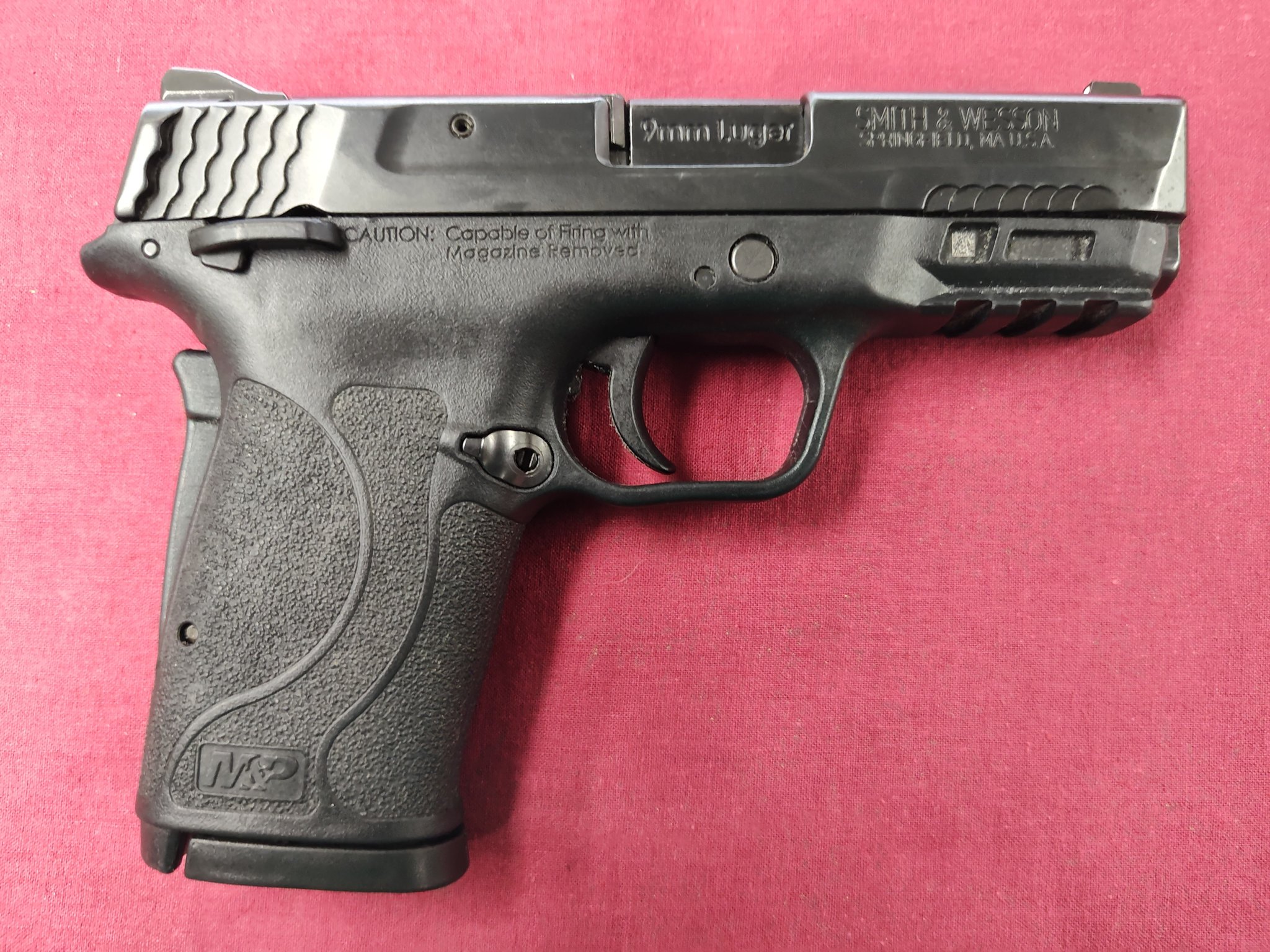 SMITH & WESSON M&P 9 SHIELD