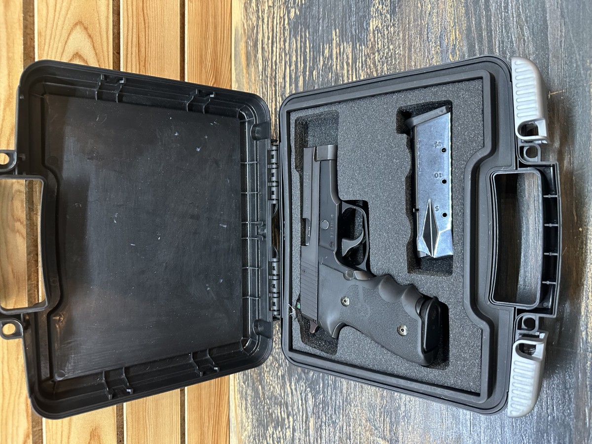 SIG SAUER P228