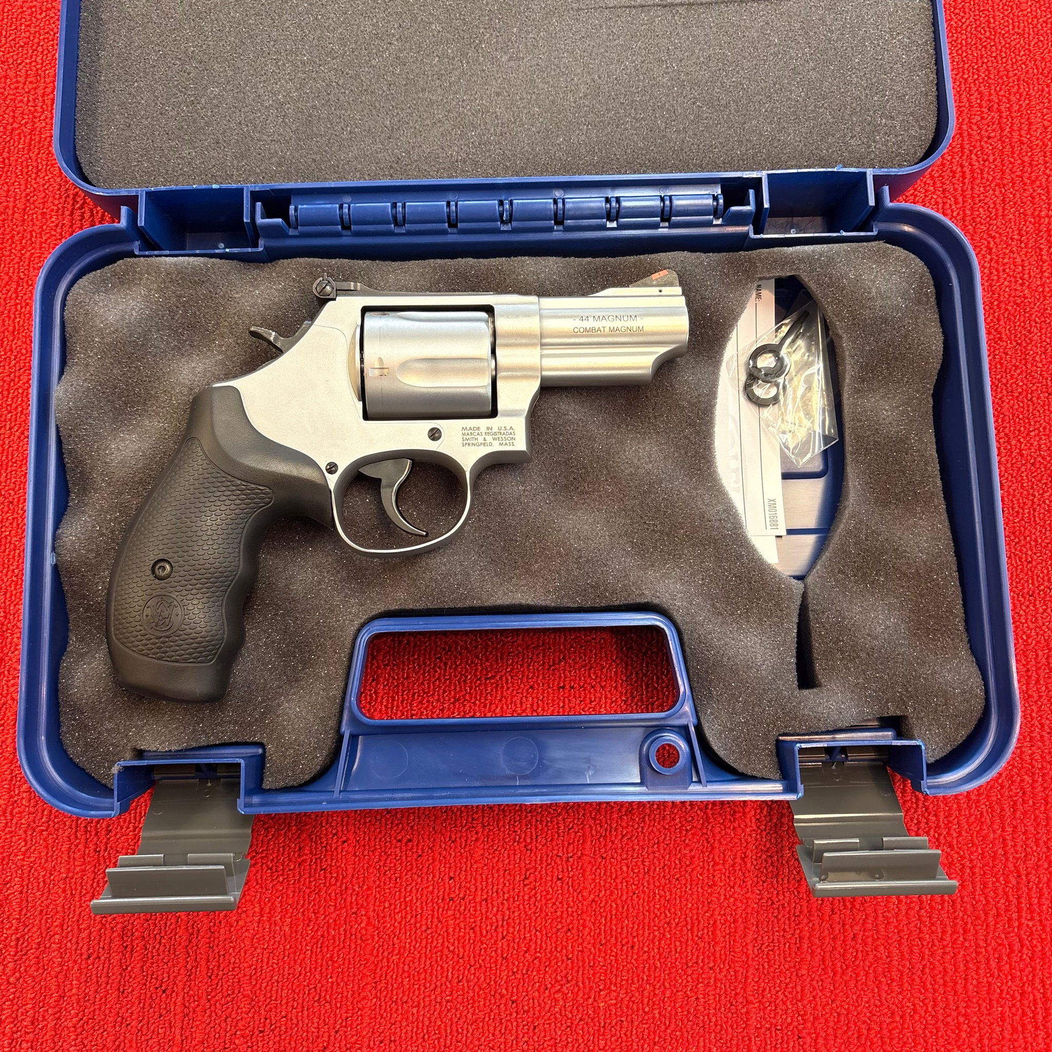 SMITH & WESSON MODEL 69 COMBAT MAGNUM