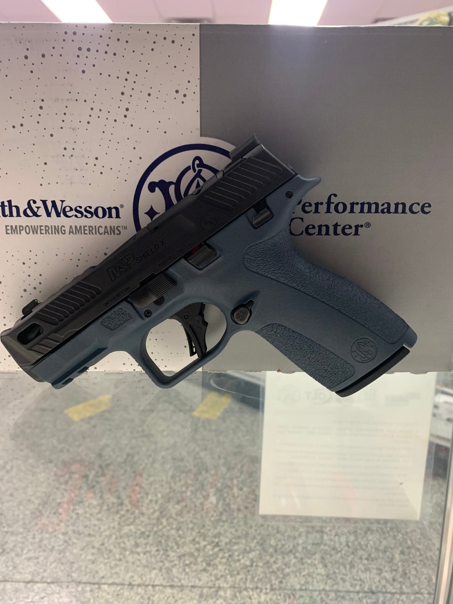 SMITH & WESSON PERFORMANCE CENTER SHIELD X CARRY COMP