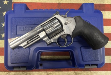 SMITH & WESSON 629 4"