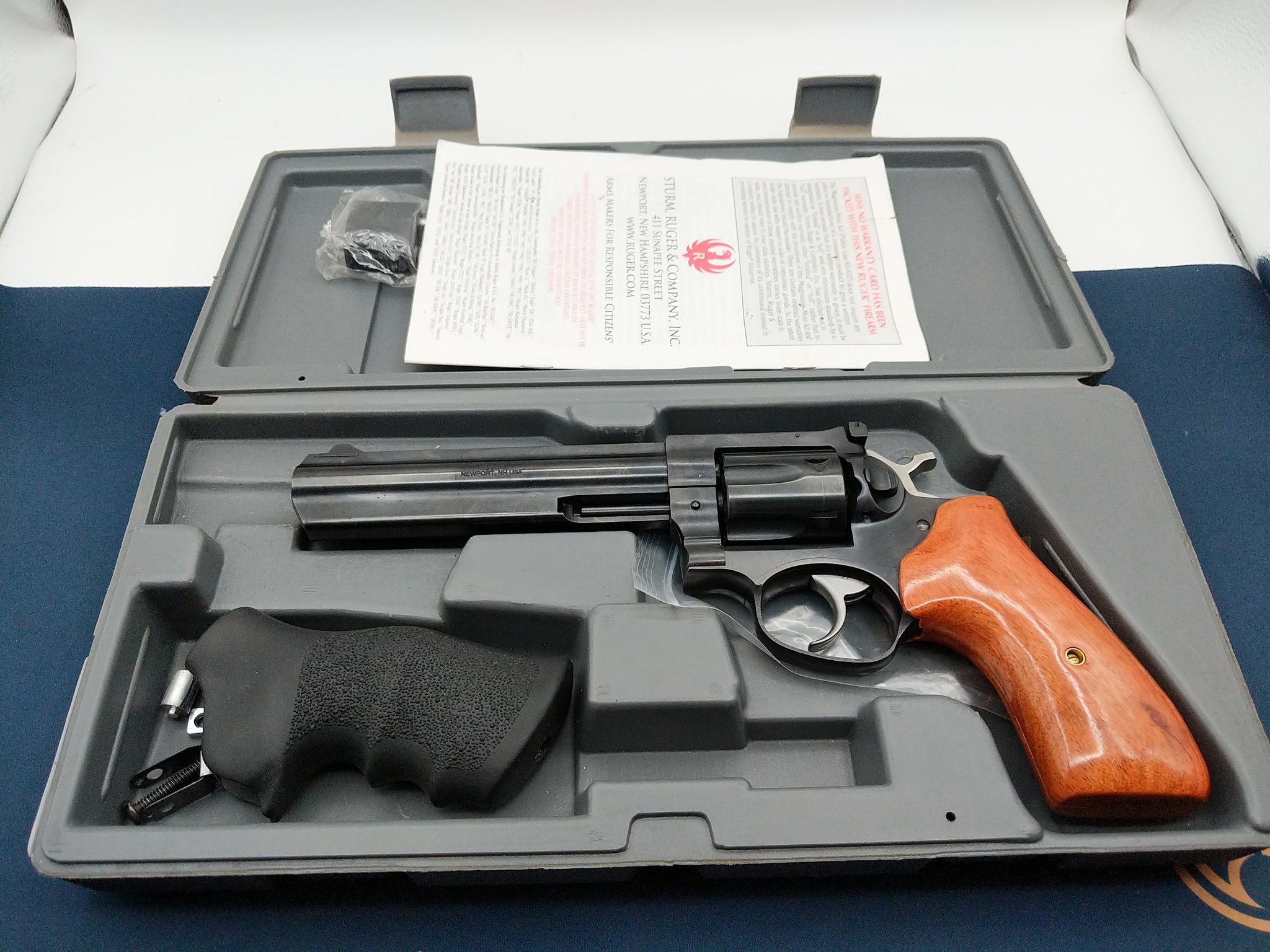 RUGER GP100