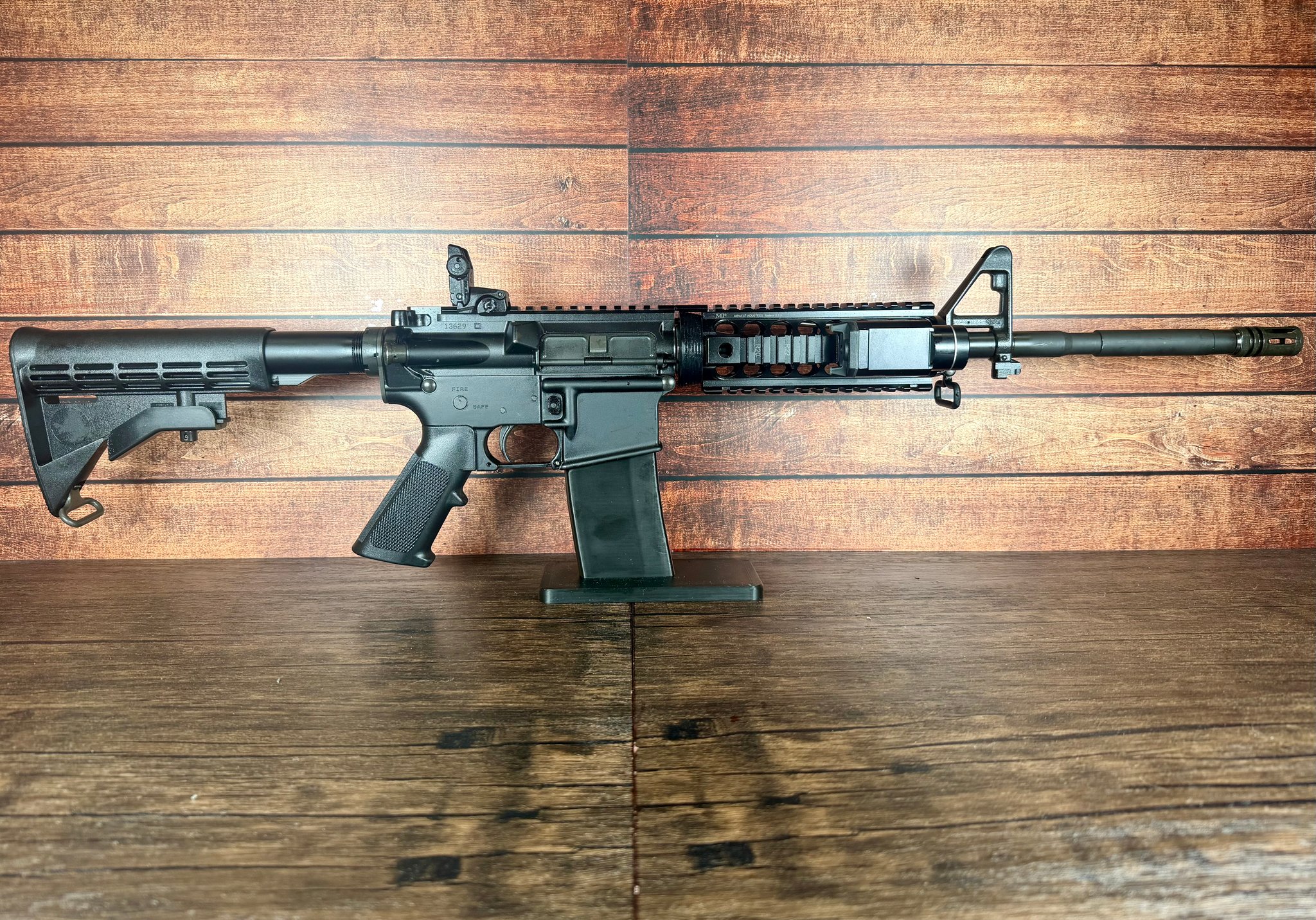 COLT Carbine CR6920 5.56 NATO 16" AR-15 With StreamLight TLR-1 Weaponlight
