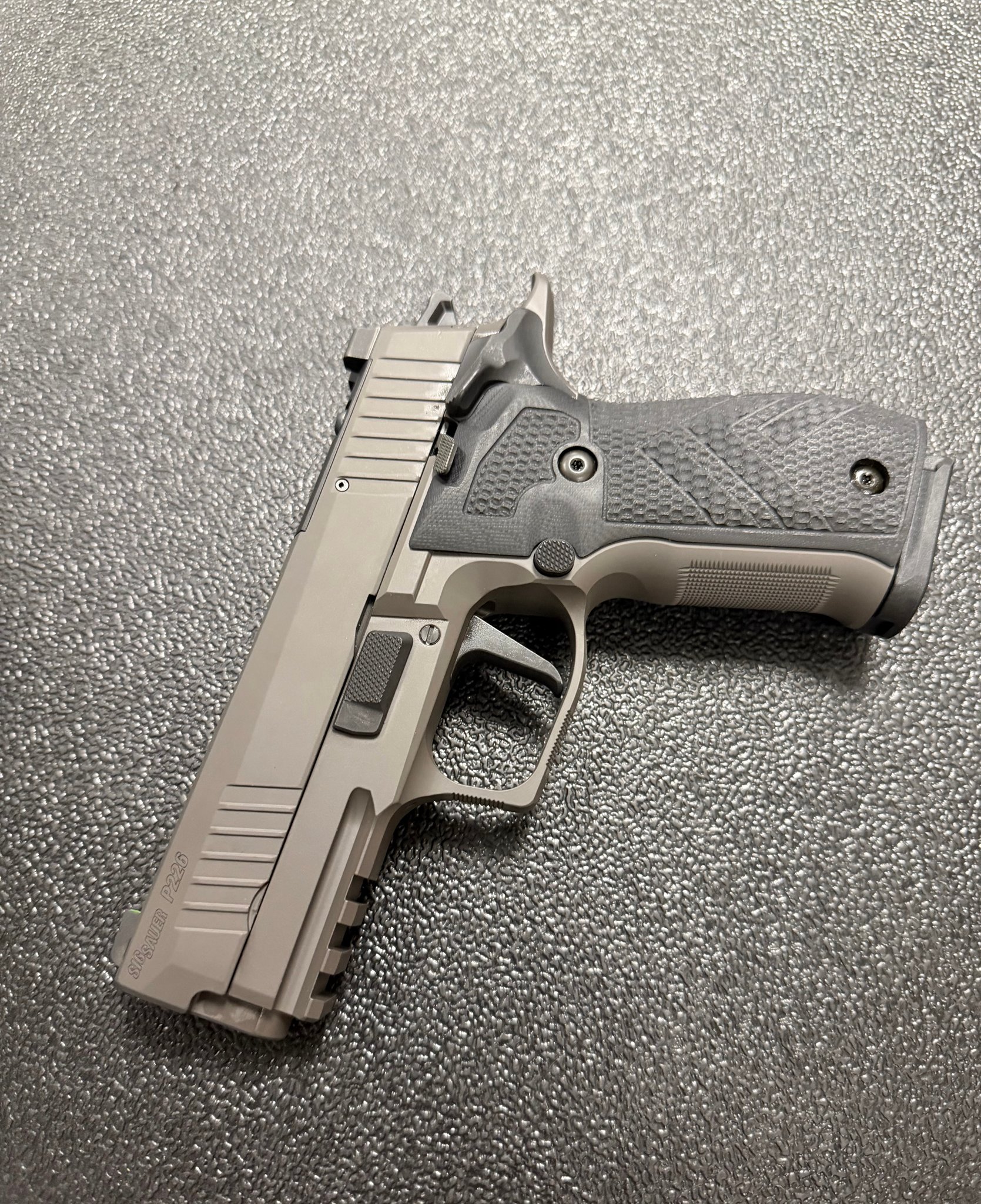 SIG SAUER P226-XCARRY LEGION (SINGLE ACTION)