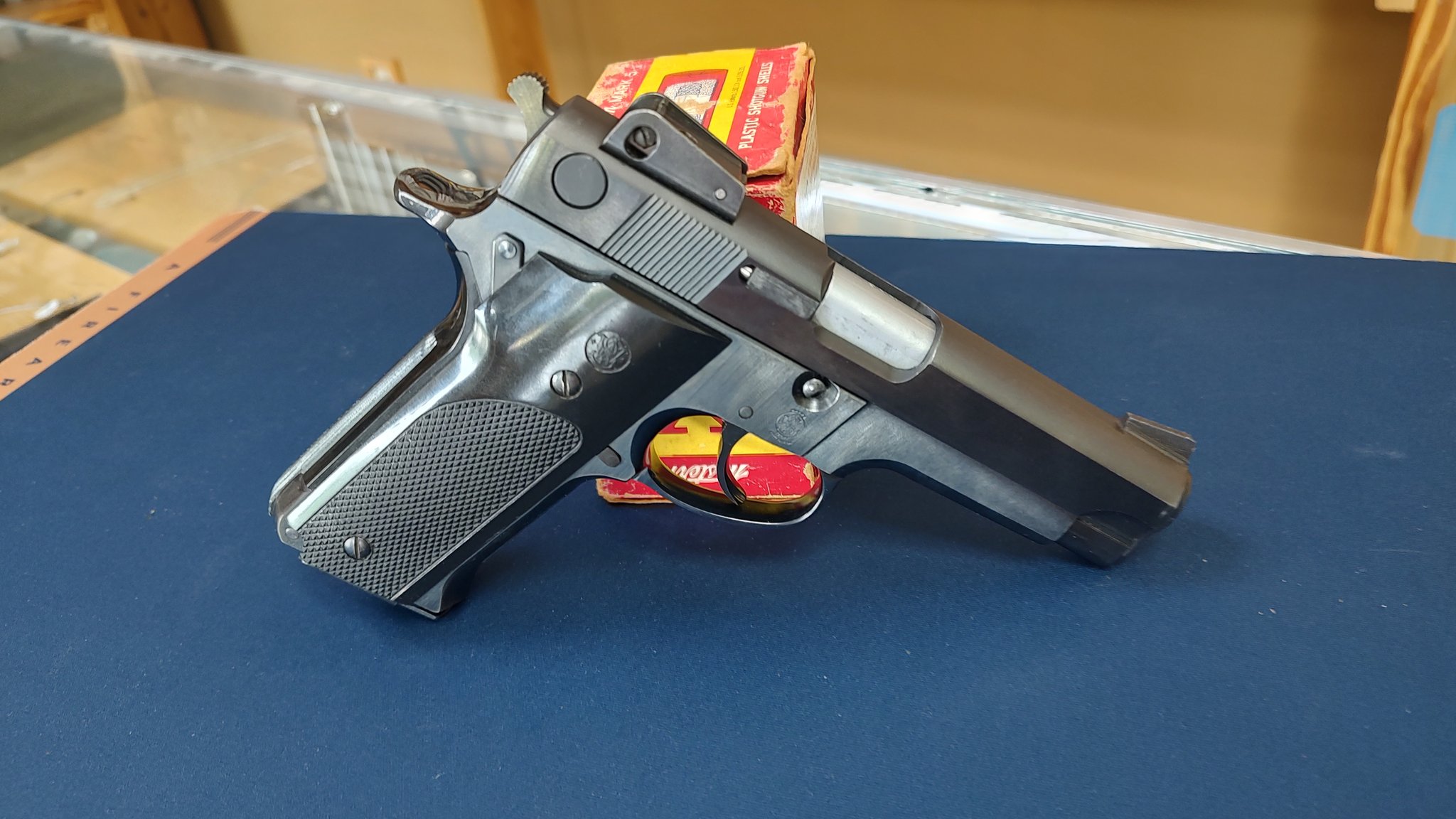 SMITH & WESSON 559
