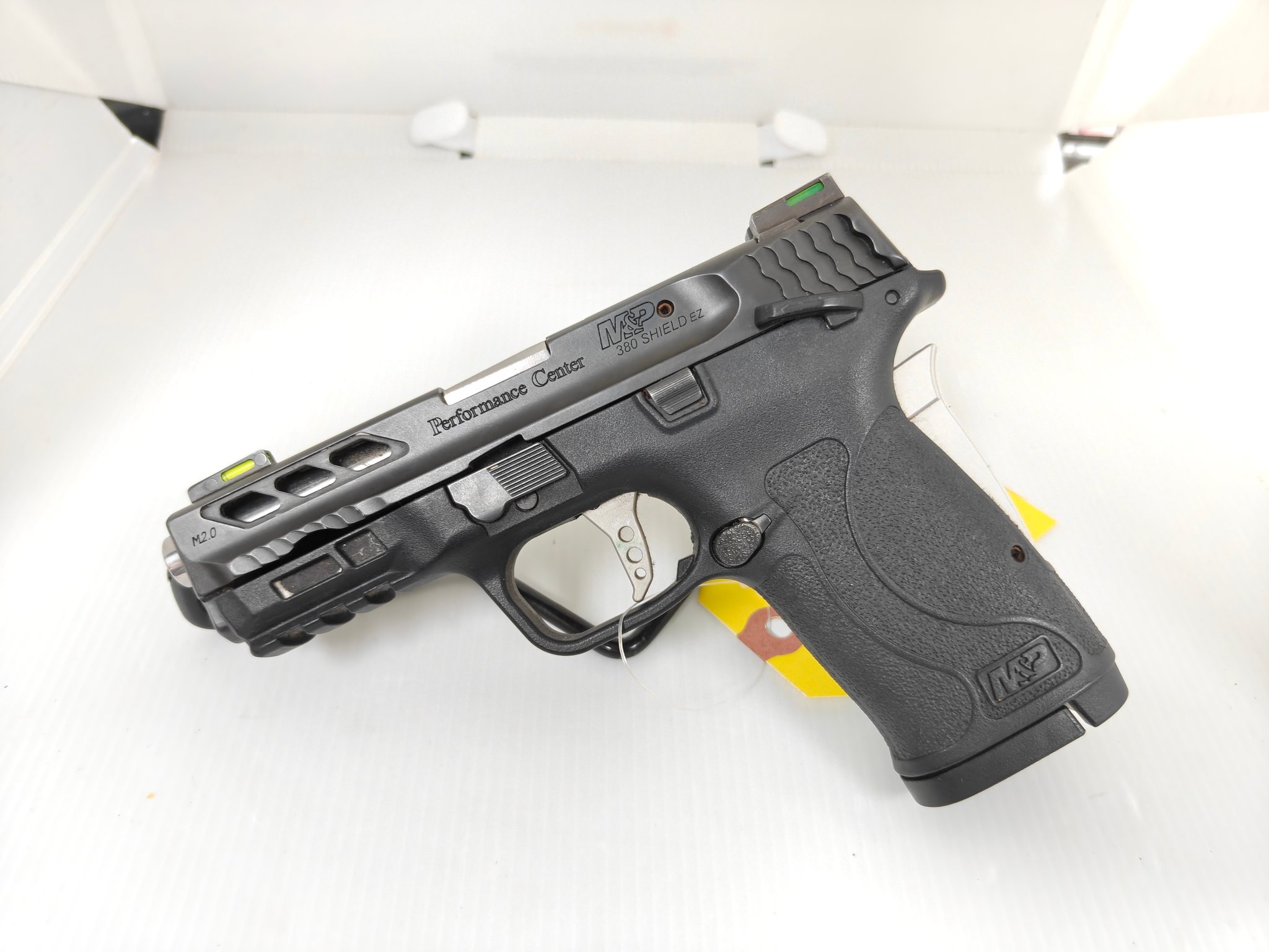 SMITH & WESSON 380 shield ez performance center