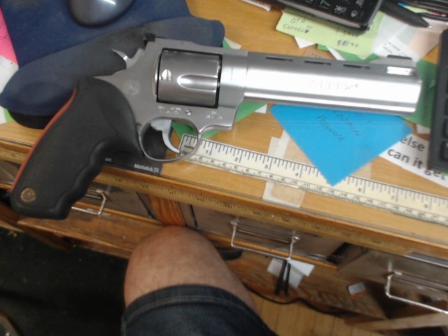 TAURUS 454 RAGING BULL (2-454069M)
