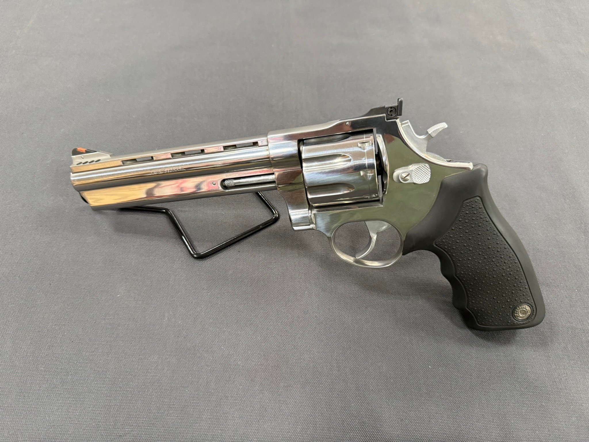TAURUS 608