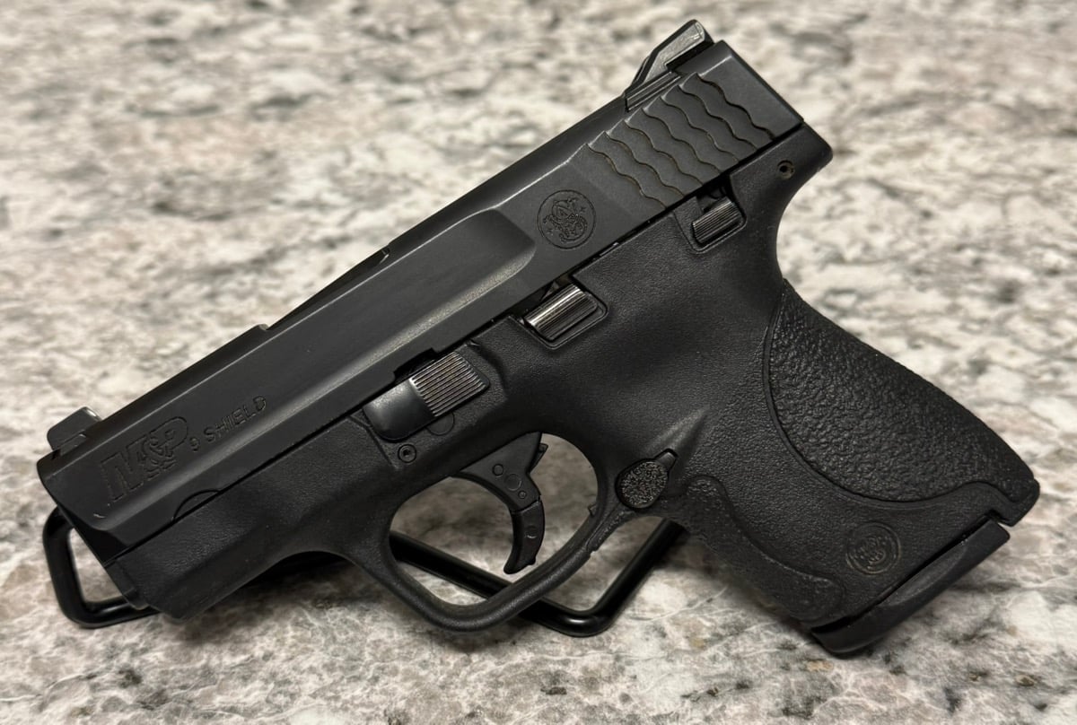 SMITH & WESSON M&P9 SHIELD