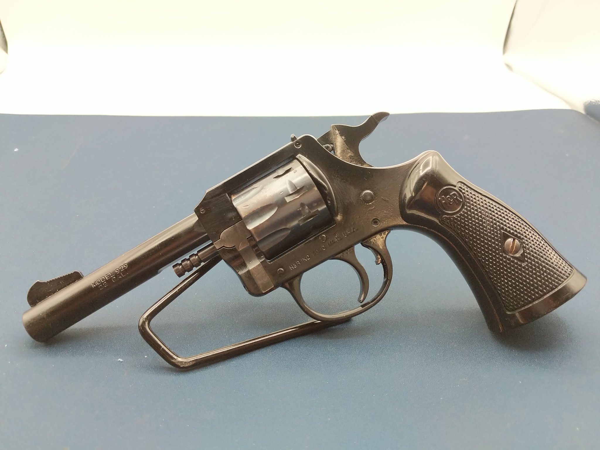 H&R 929