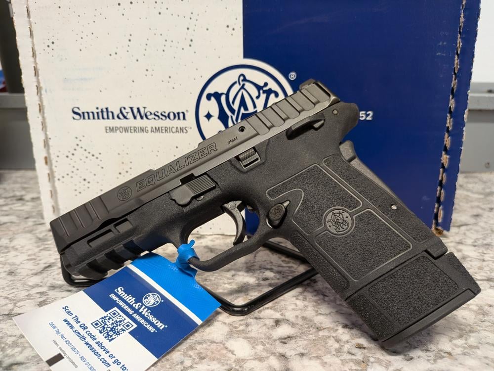 SMITH & WESSON EQUALIZER