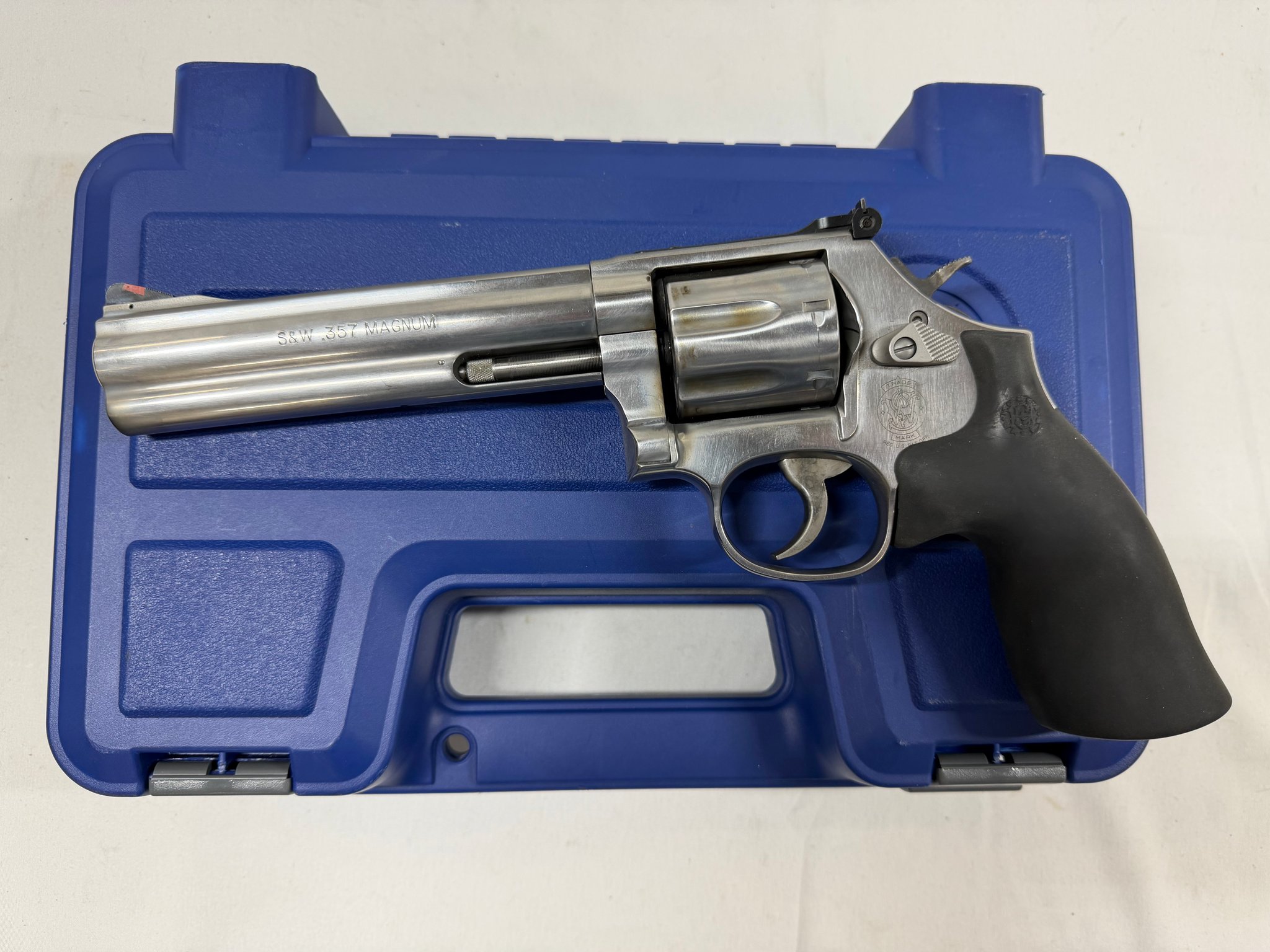 SMITH & WESSON MODEL 686-6 PLUS