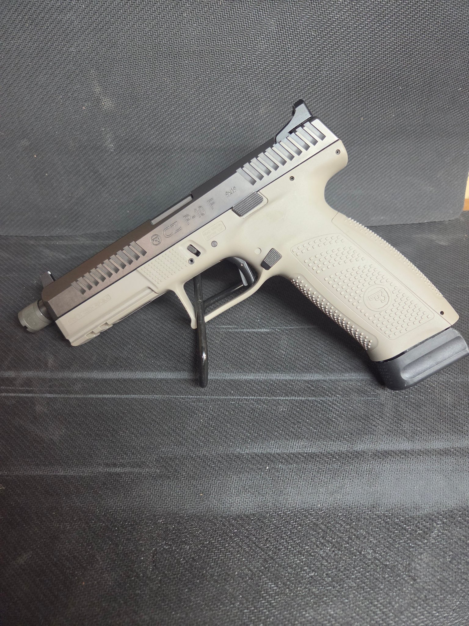 CZ CZ P-10 F