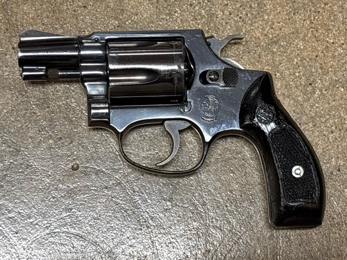 SMITH & WESSON 36