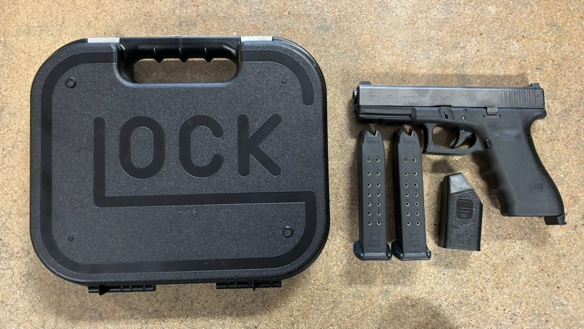 GLOCK G17RTF2 VICKERS TACTICAL EDITION