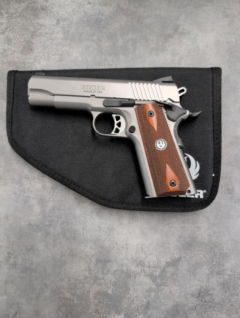 RUGER SR1911 COMMANDER-STYLE