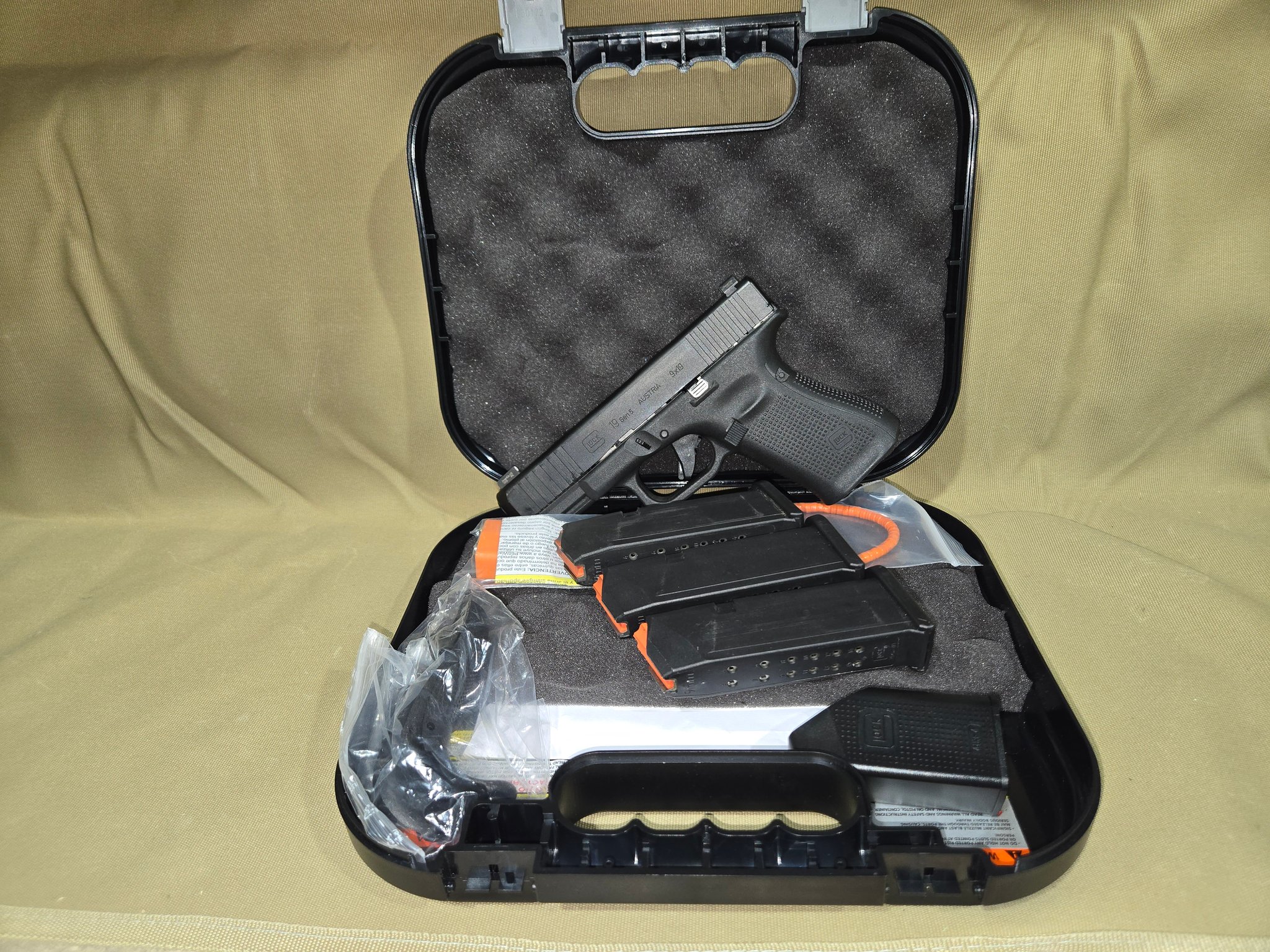 GLOCK 19